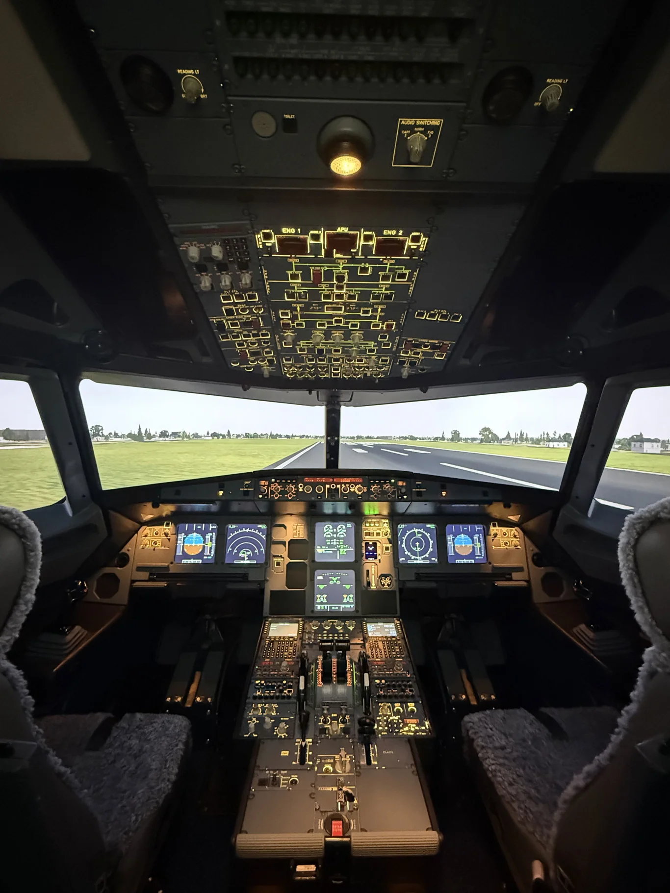 A320 full-motion simulator cockpit calibrated with ProjectionTools